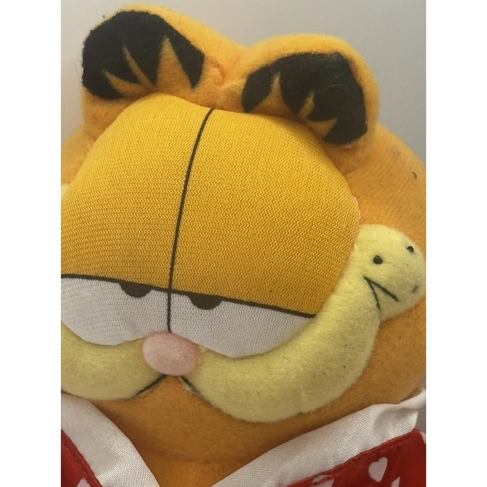 Vintage collectible GARFIELD Russell Stover Plush 8